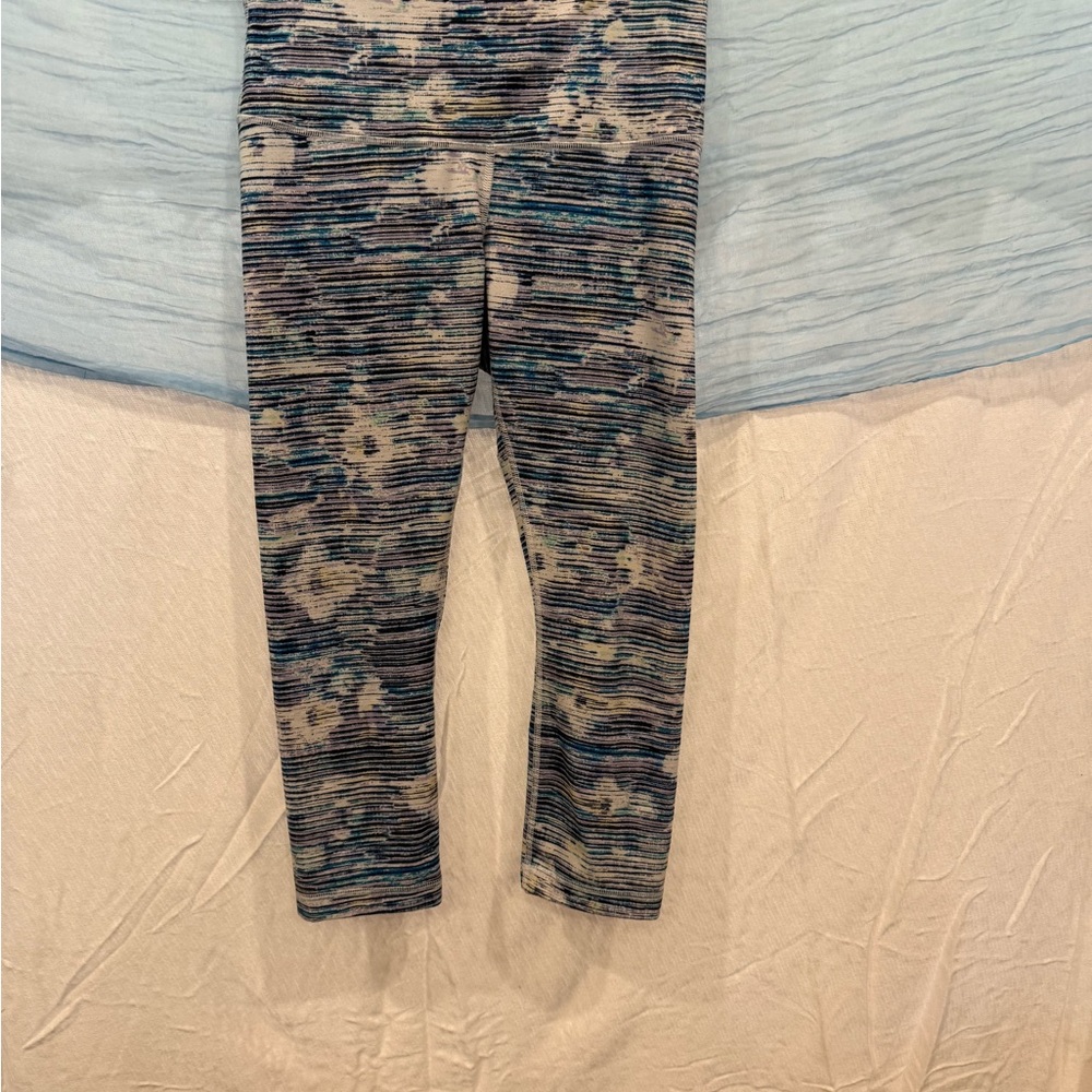 lululemon athletica Blue and Gray Patterned Leggings